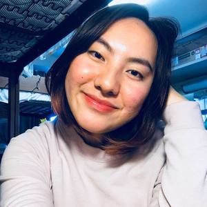 Meet your Posher, Phoua